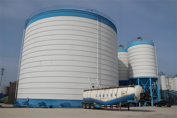 現(xiàn)代化大型鋼板倉(cāng)為何日益成為行業(yè)追捧的焦點(diǎn)